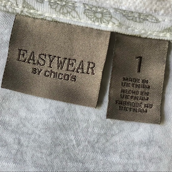 Chico’s EASYWEAR Top Size 1 Paisley - Picture 3 of 11